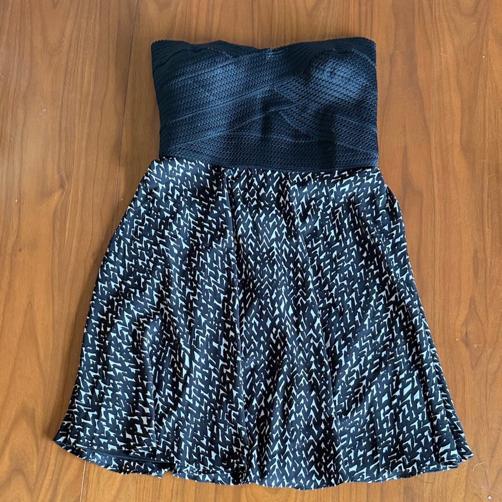 Express Strapless Sweatheart Neckline Dress